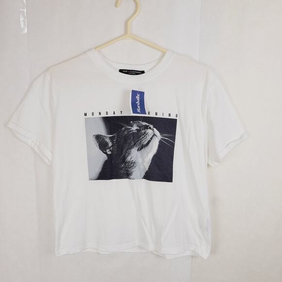 New One Clothing womens white Monday Morning cat graphic tshirt size medium - Picture 1 of 6